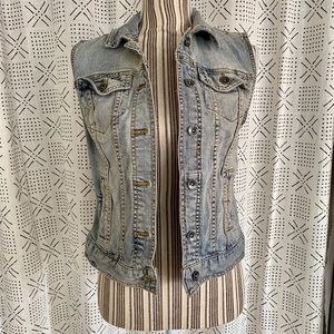 Jean Vest